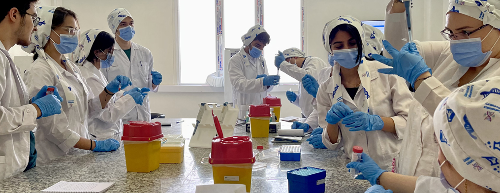 آزمایشگاه جامع تحقیقاتی ژنومیکس